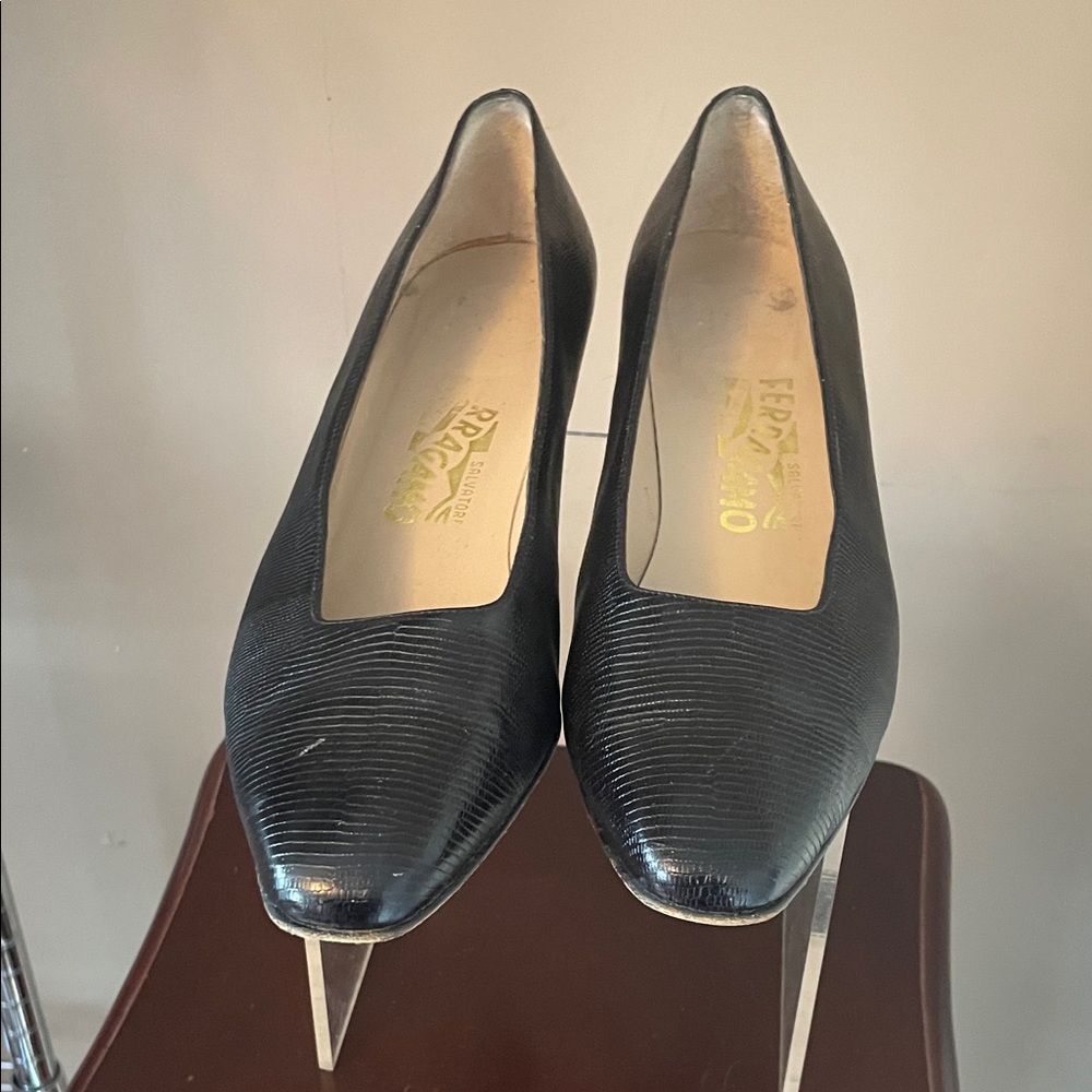 Salvatore Ferragamo Black Textured Leather Pumps